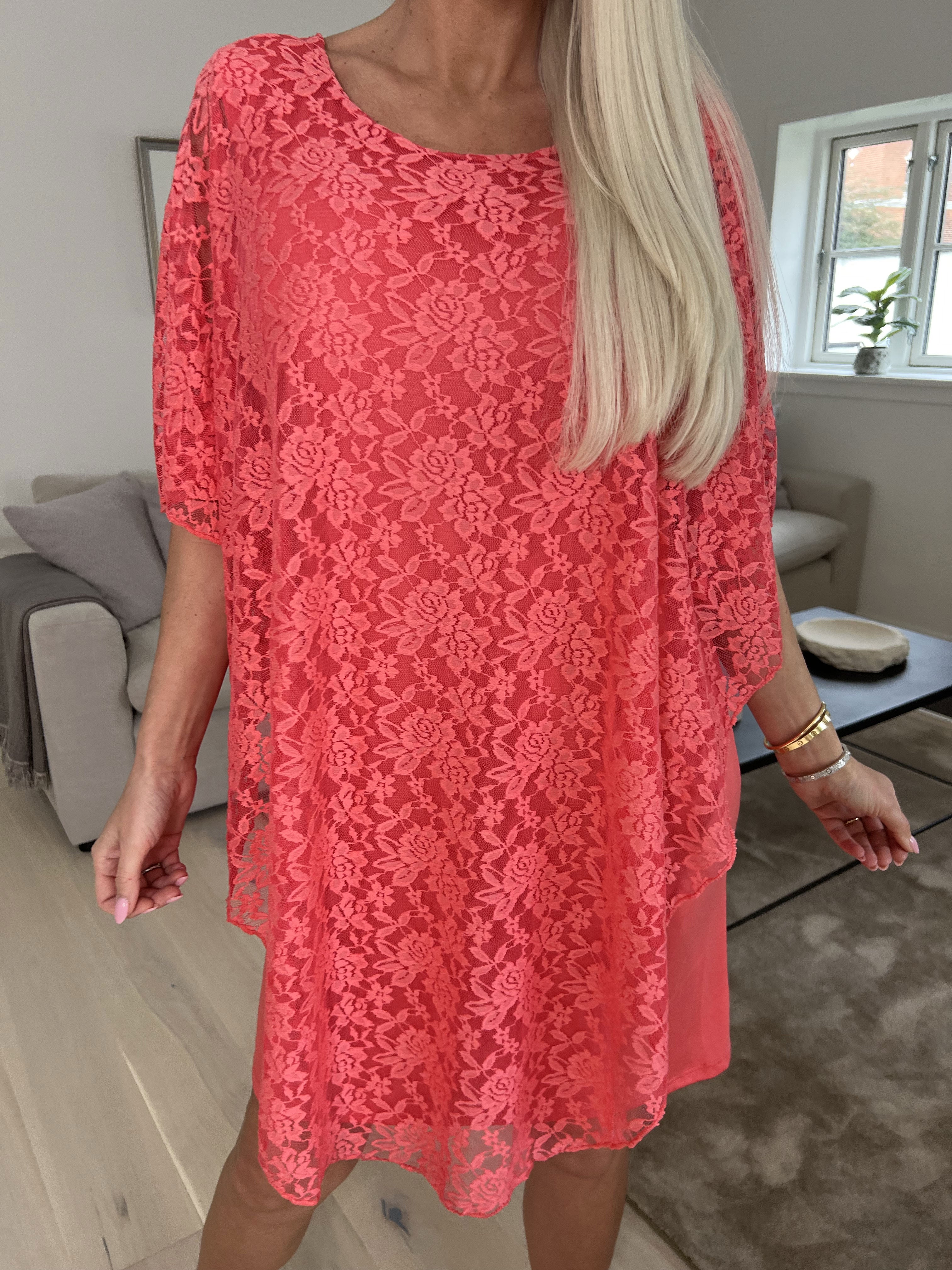 Kenya Lace - Söt tunikaklänning i spets